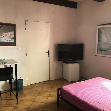 מרסיי Chambre Climatisee Avec Sdb Privee Dans Une Villa Avec Piscine Ouverte D'Avril A Mi Octobre מראה חיצוני תמונה